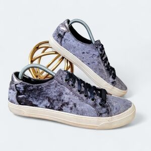 DV Dolce Vita Blue Gray Crushed Velvet Lace Up Casual Sneakers Size 7.5